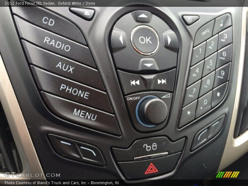 Oxford White / Stone 2012 Ford Focus SEL Sedan