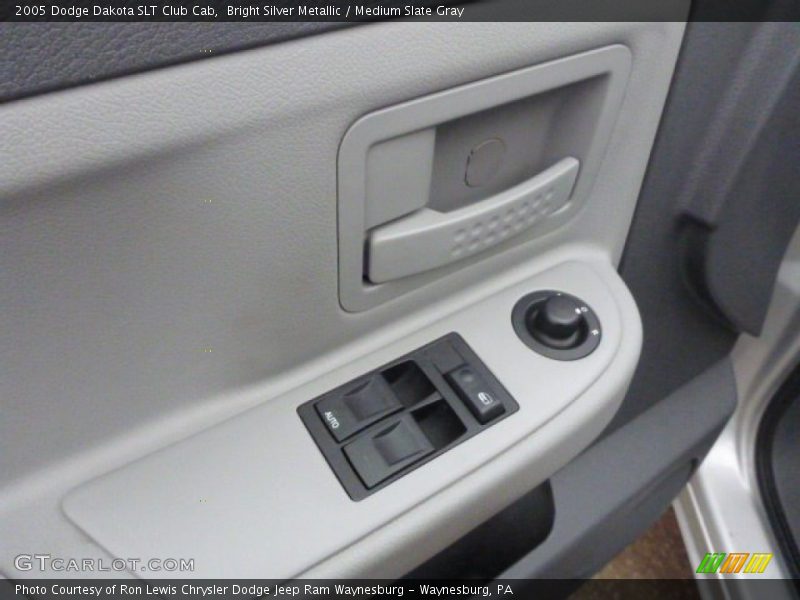Bright Silver Metallic / Medium Slate Gray 2005 Dodge Dakota SLT Club Cab
