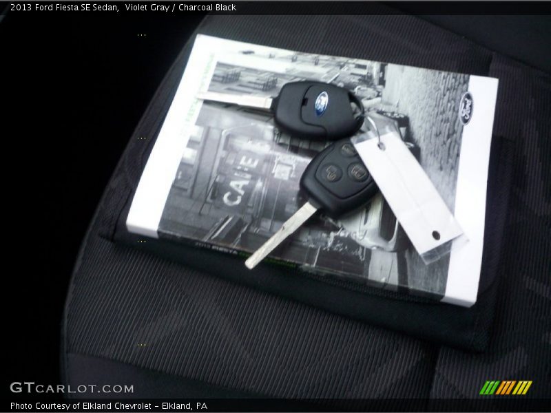 Keys of 2013 Fiesta SE Sedan