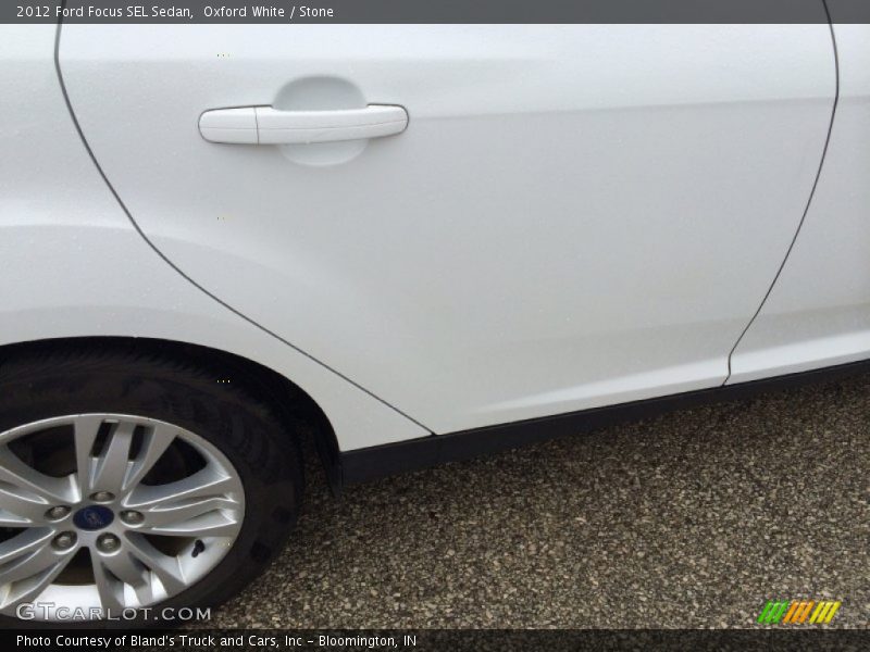 Oxford White / Stone 2012 Ford Focus SEL Sedan