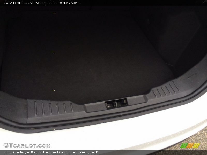 Oxford White / Stone 2012 Ford Focus SEL Sedan