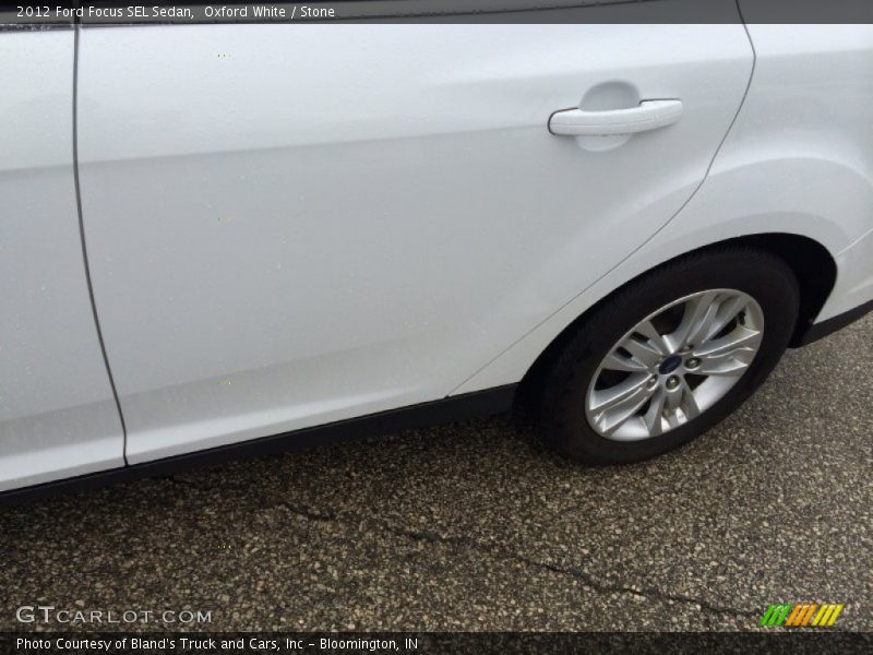 Oxford White / Stone 2012 Ford Focus SEL Sedan