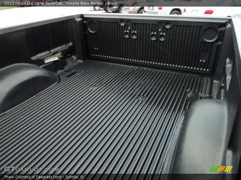 Tuxedo Black Metallic / Black 2013 Ford F150 Lariat SuperCab
