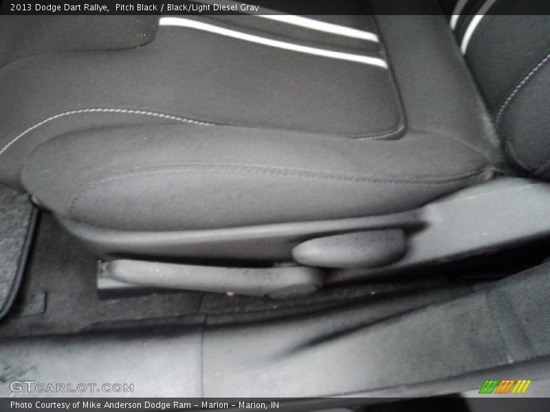 Pitch Black / Black/Light Diesel Gray 2013 Dodge Dart Rallye