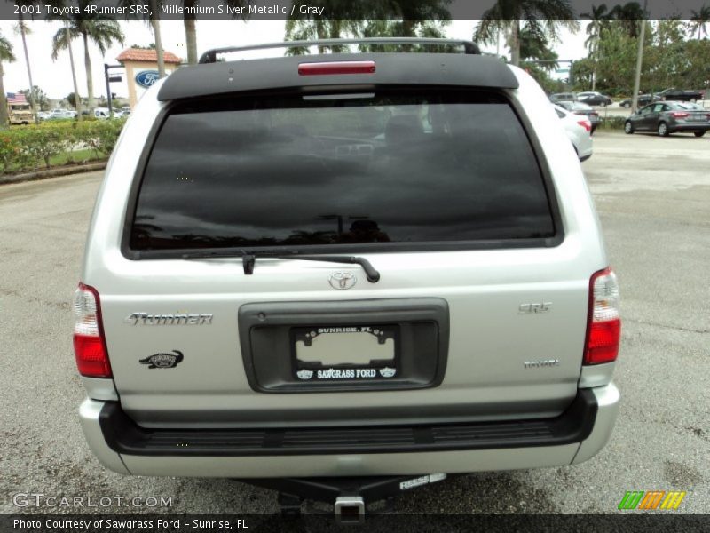 Millennium Silver Metallic / Gray 2001 Toyota 4Runner SR5