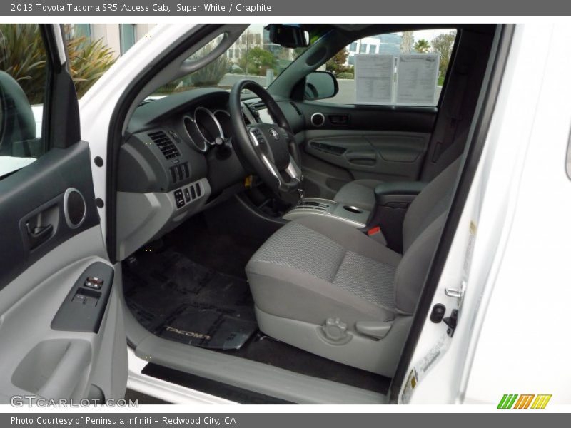 Super White / Graphite 2013 Toyota Tacoma SR5 Access Cab