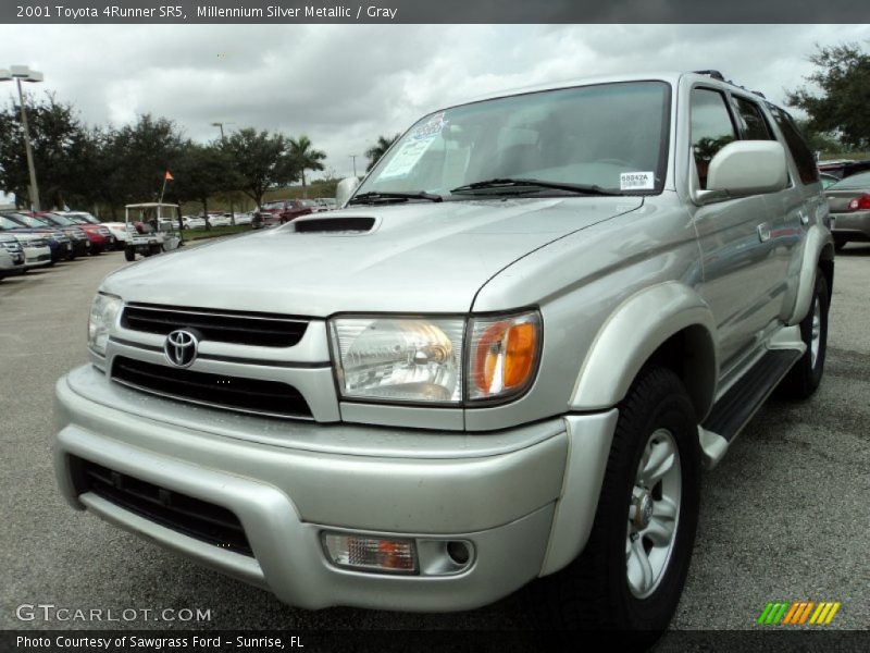 Millennium Silver Metallic / Gray 2001 Toyota 4Runner SR5