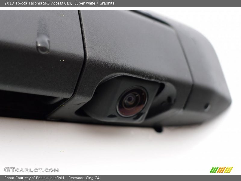 Super White / Graphite 2013 Toyota Tacoma SR5 Access Cab