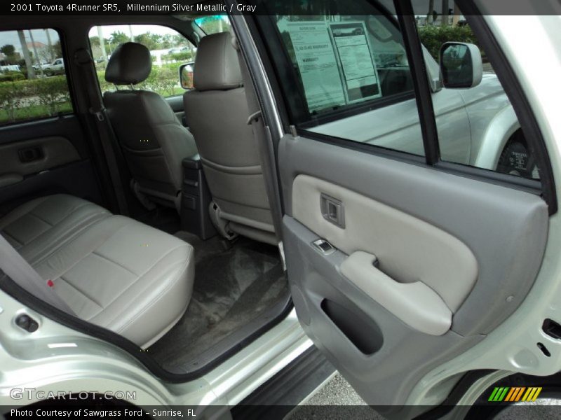 Millennium Silver Metallic / Gray 2001 Toyota 4Runner SR5