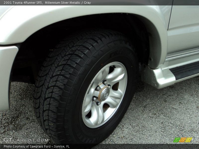 Millennium Silver Metallic / Gray 2001 Toyota 4Runner SR5