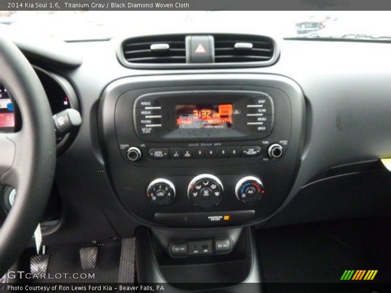 Titanium Gray / Black Diamond Woven Cloth 2014 Kia Soul 1.6