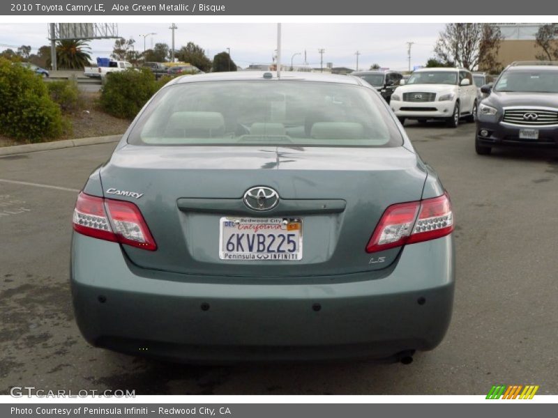 Aloe Green Metallic / Bisque 2010 Toyota Camry LE