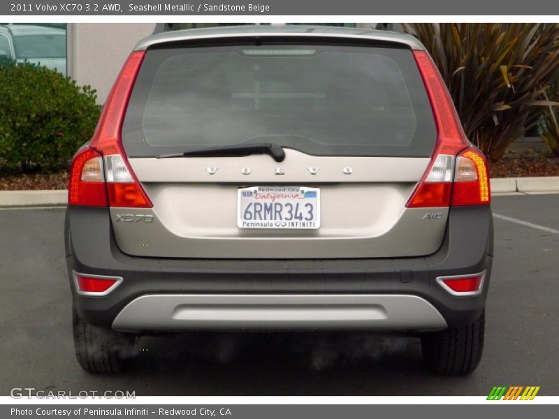 Seashell Metallic / Sandstone Beige 2011 Volvo XC70 3.2 AWD