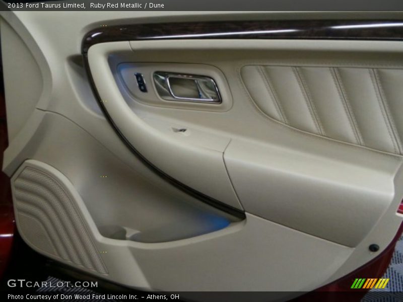 Ruby Red Metallic / Dune 2013 Ford Taurus Limited