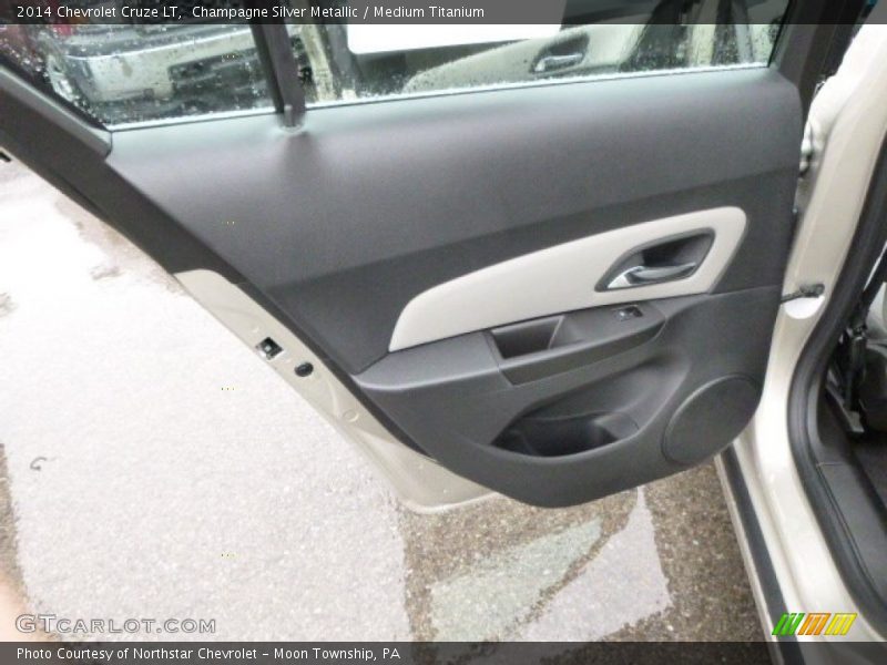 Champagne Silver Metallic / Medium Titanium 2014 Chevrolet Cruze LT