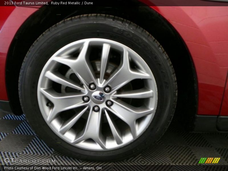 Ruby Red Metallic / Dune 2013 Ford Taurus Limited