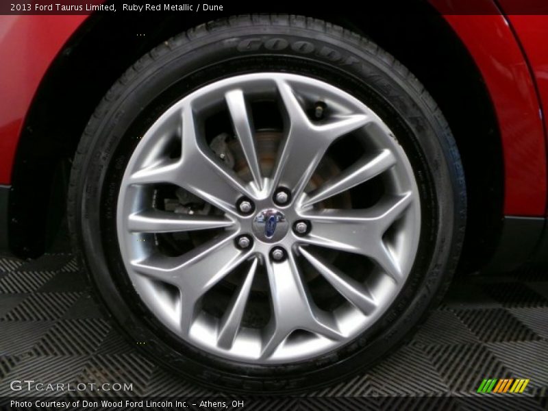 Ruby Red Metallic / Dune 2013 Ford Taurus Limited