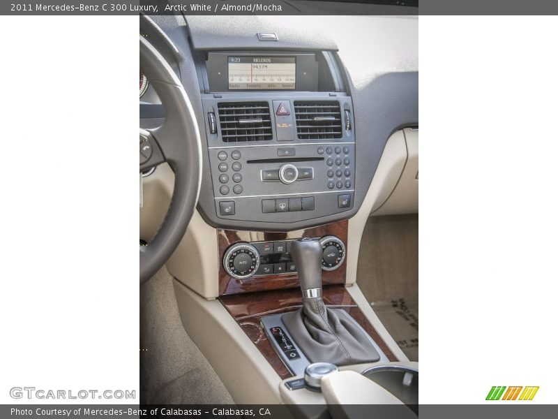 Arctic White / Almond/Mocha 2011 Mercedes-Benz C 300 Luxury