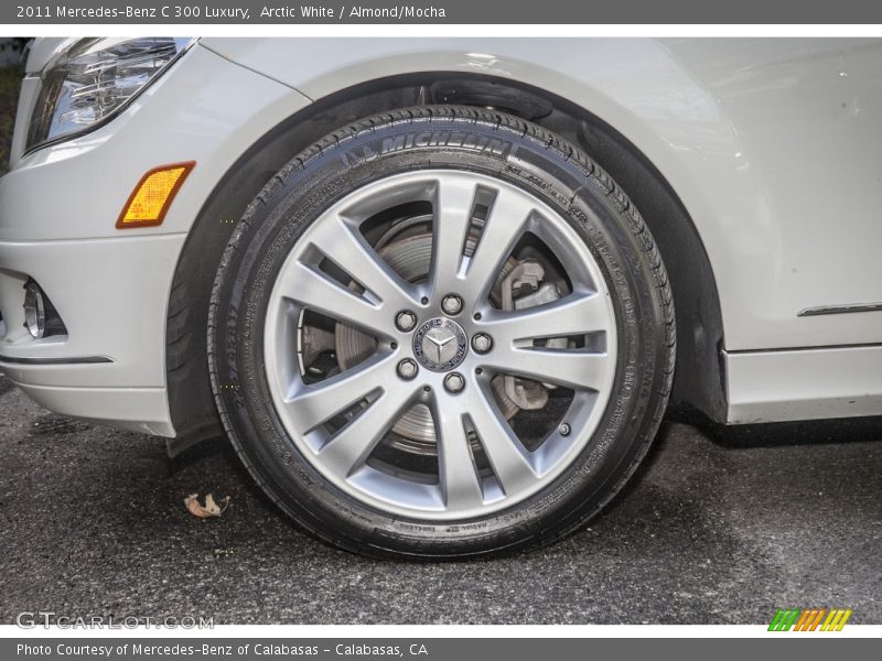 Arctic White / Almond/Mocha 2011 Mercedes-Benz C 300 Luxury