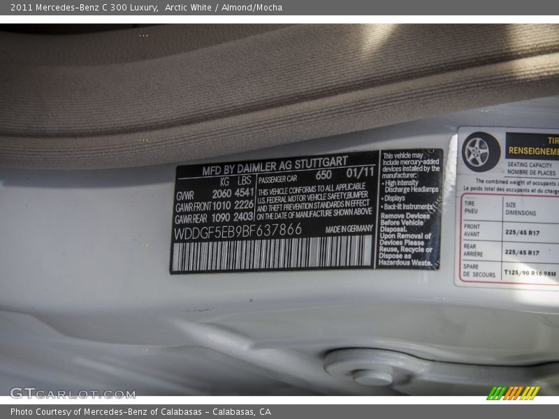 Arctic White / Almond/Mocha 2011 Mercedes-Benz C 300 Luxury