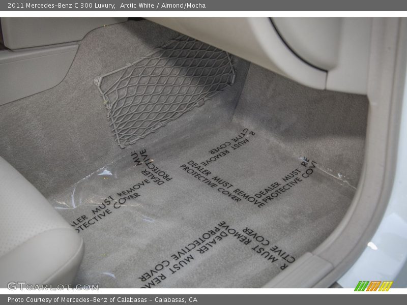 Arctic White / Almond/Mocha 2011 Mercedes-Benz C 300 Luxury