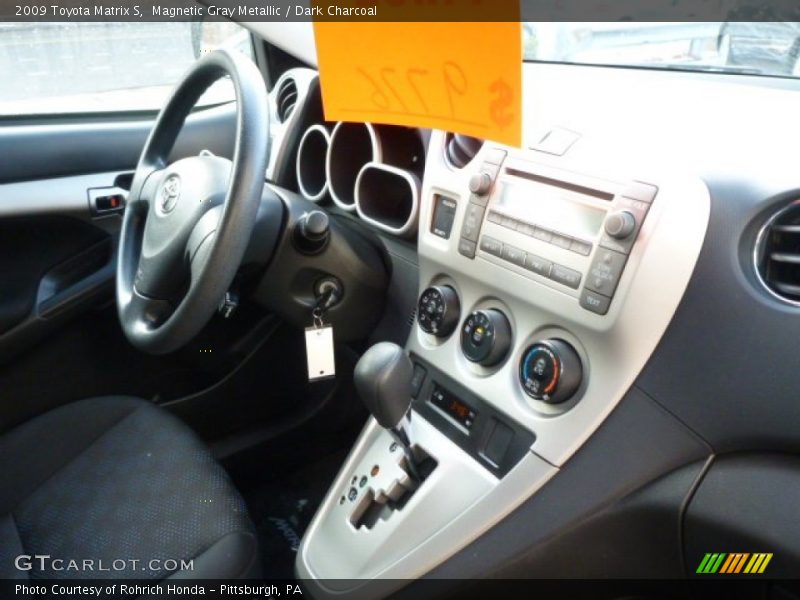 Magnetic Gray Metallic / Dark Charcoal 2009 Toyota Matrix S