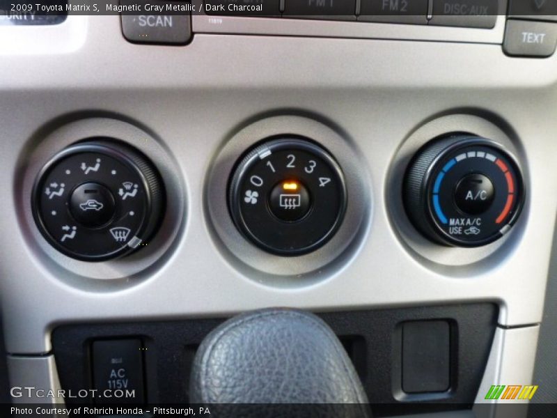 Magnetic Gray Metallic / Dark Charcoal 2009 Toyota Matrix S
