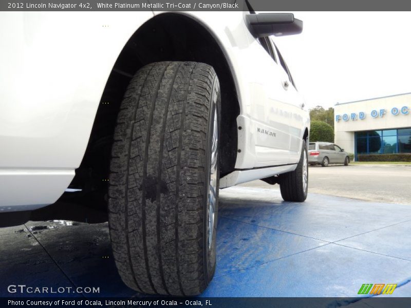 White Platinum Metallic Tri-Coat / Canyon/Black 2012 Lincoln Navigator 4x2