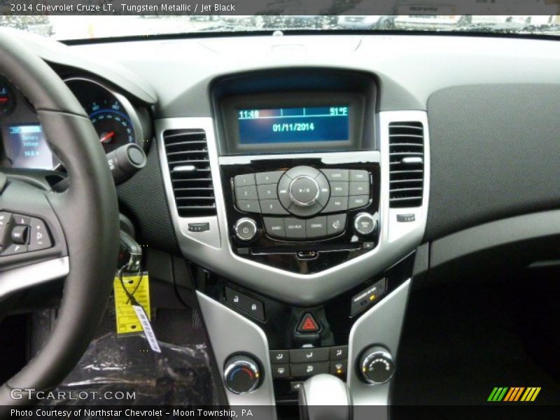 Tungsten Metallic / Jet Black 2014 Chevrolet Cruze LT