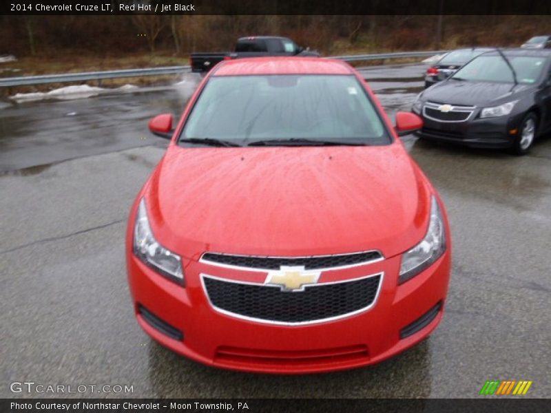 Red Hot / Jet Black 2014 Chevrolet Cruze LT