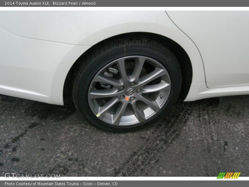 Blizzard Pearl / Almond 2014 Toyota Avalon XLE