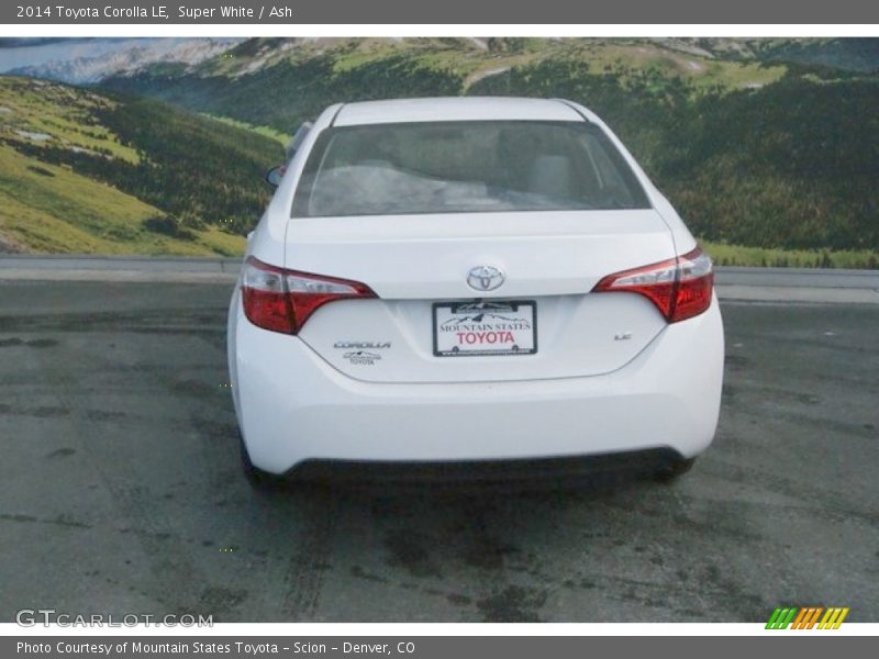 Super White / Ash 2014 Toyota Corolla LE