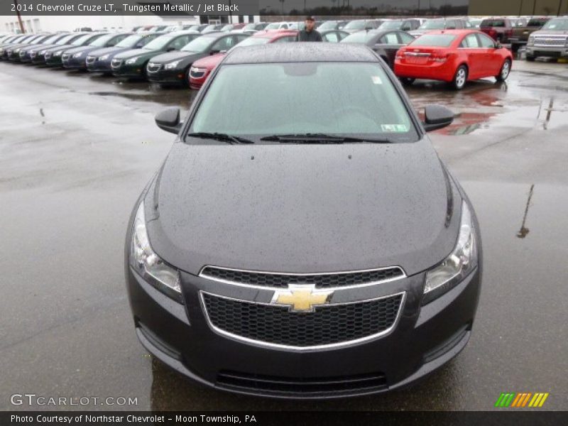 Tungsten Metallic / Jet Black 2014 Chevrolet Cruze LT