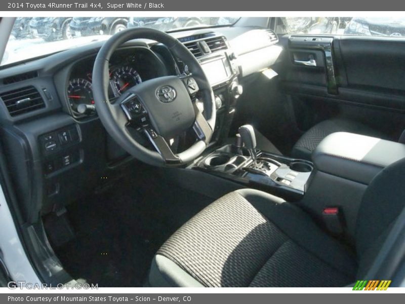 Super White / Black 2014 Toyota 4Runner Trail 4x4