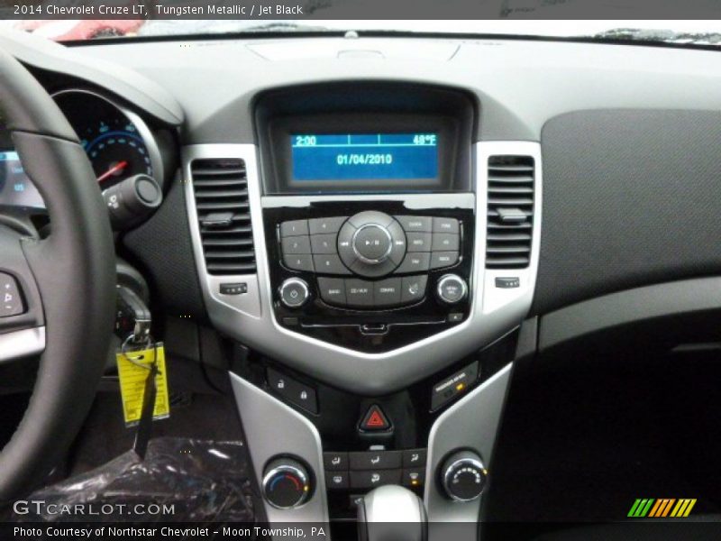 Tungsten Metallic / Jet Black 2014 Chevrolet Cruze LT