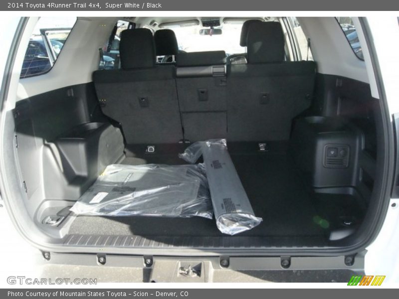 Super White / Black 2014 Toyota 4Runner Trail 4x4