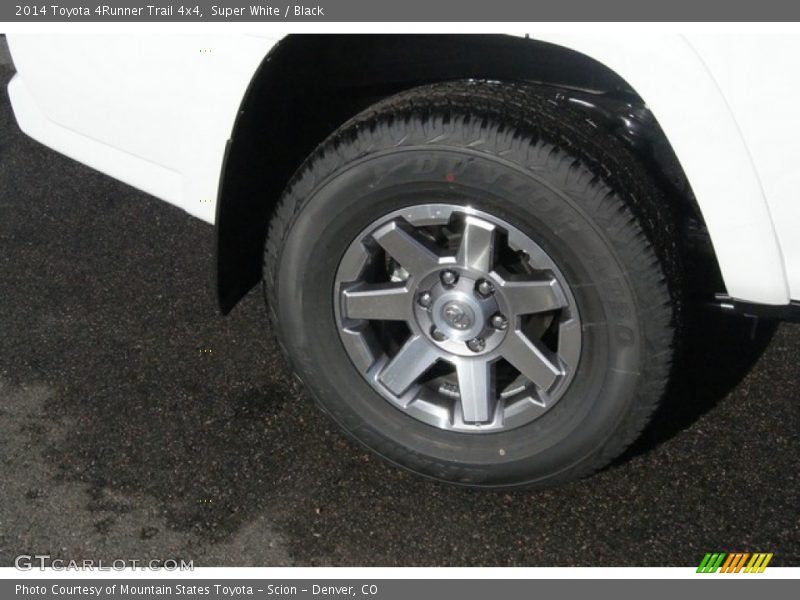 Super White / Black 2014 Toyota 4Runner Trail 4x4