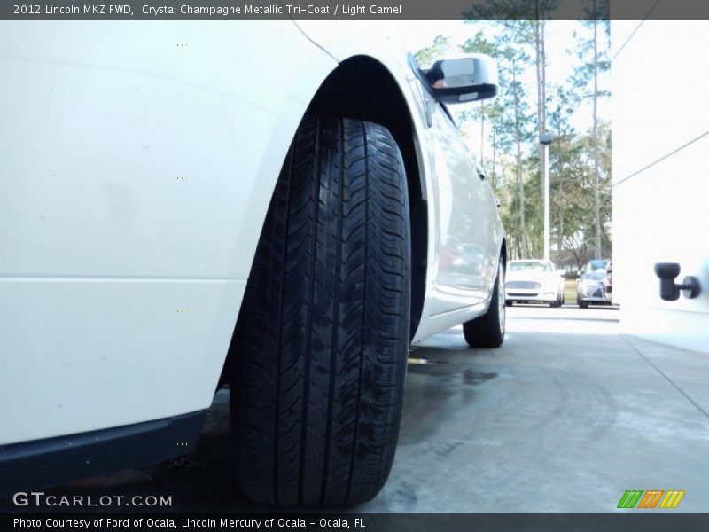 Crystal Champagne Metallic Tri-Coat / Light Camel 2012 Lincoln MKZ FWD