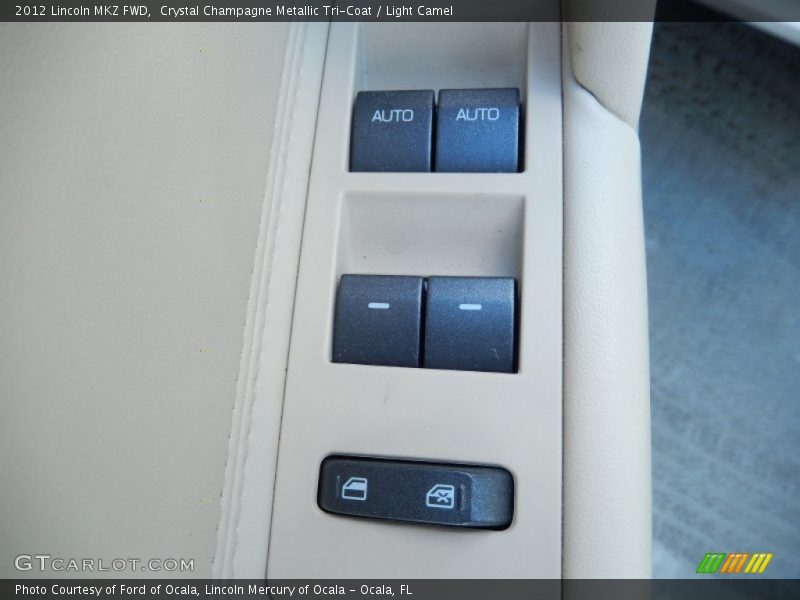 Crystal Champagne Metallic Tri-Coat / Light Camel 2012 Lincoln MKZ FWD