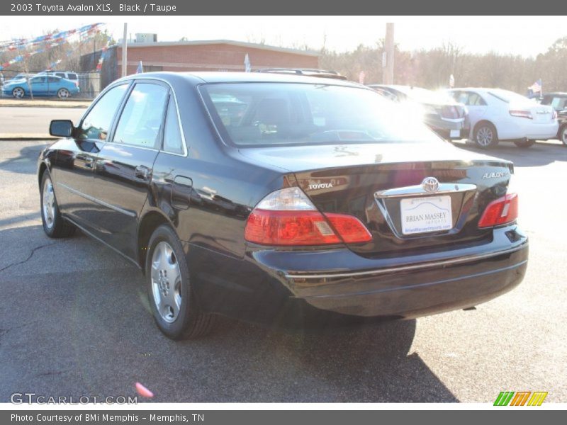 Black / Taupe 2003 Toyota Avalon XLS