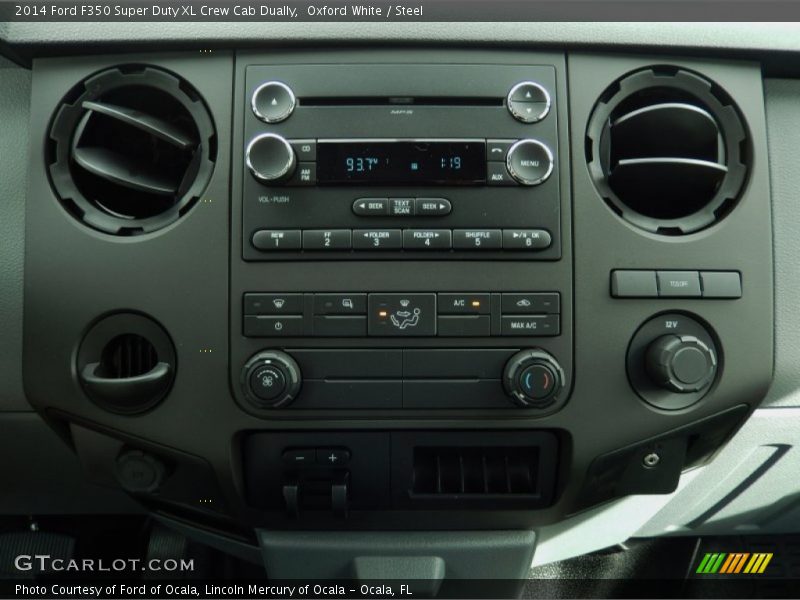 Controls of 2014 F350 Super Duty XL Crew Cab Dually