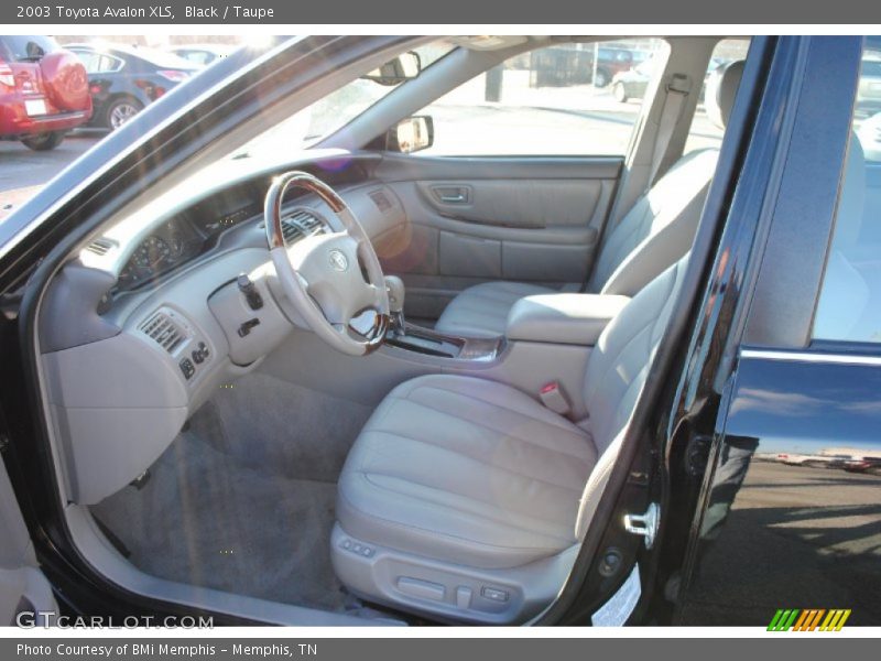 Black / Taupe 2003 Toyota Avalon XLS