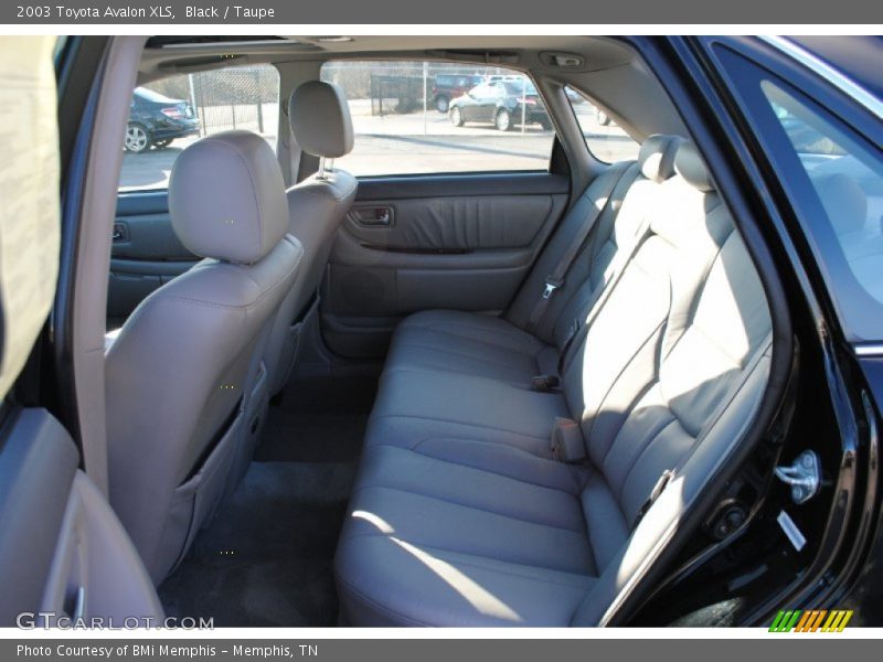 Black / Taupe 2003 Toyota Avalon XLS