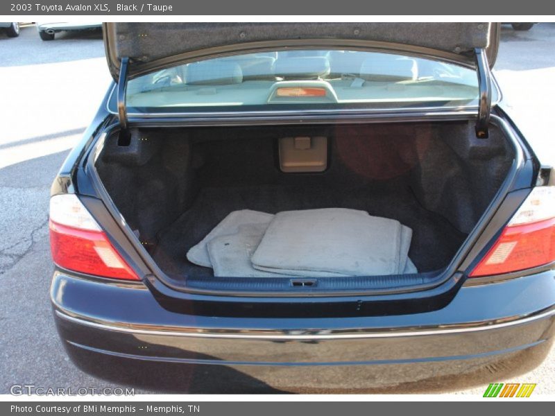 Black / Taupe 2003 Toyota Avalon XLS
