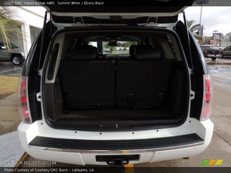 Summit White / Ebony Black 2007 GMC Yukon Denali AWD