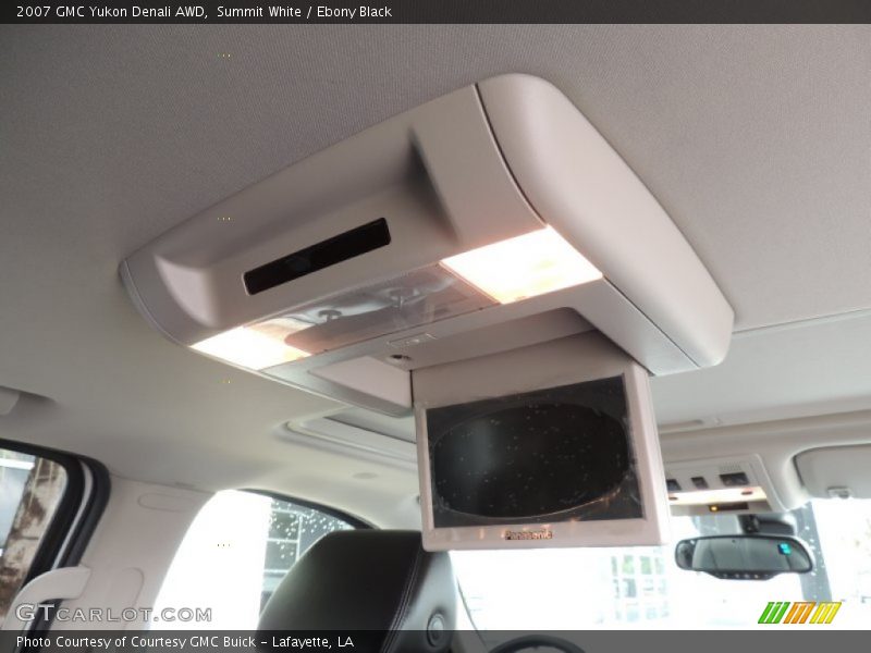Summit White / Ebony Black 2007 GMC Yukon Denali AWD