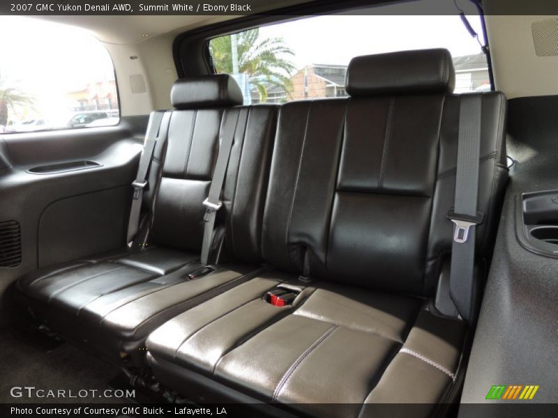 Summit White / Ebony Black 2007 GMC Yukon Denali AWD