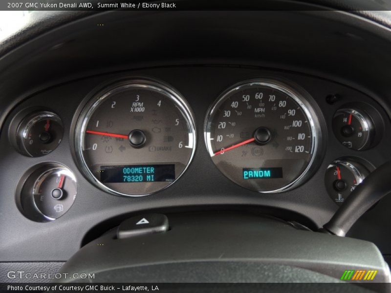 Summit White / Ebony Black 2007 GMC Yukon Denali AWD