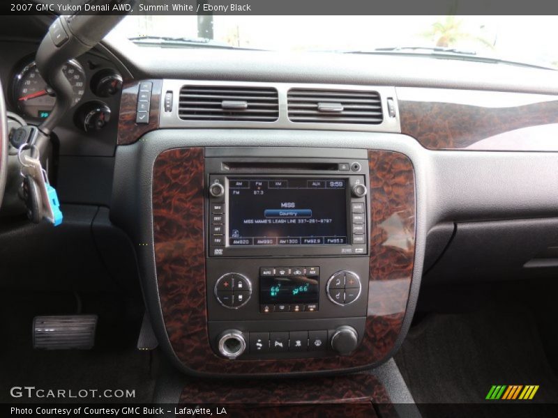 Summit White / Ebony Black 2007 GMC Yukon Denali AWD