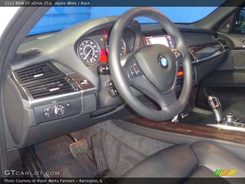 Alpine White / Black 2013 BMW X5 xDrive 35d